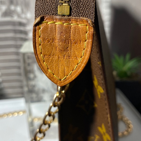 Authentic Louis Vuitton Monogram Cosmetic Accessories Pouch - Picture 9 of 14